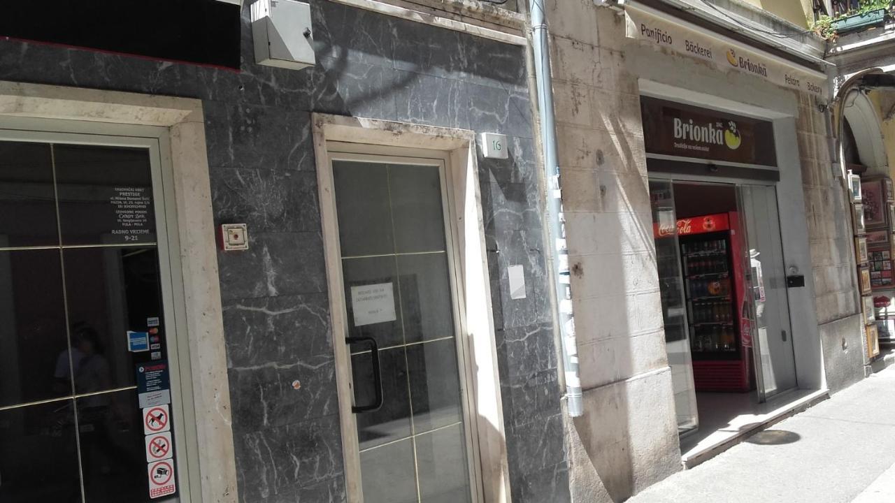 Pula Center Old Town Apartments And Rooms מראה חיצוני תמונה
