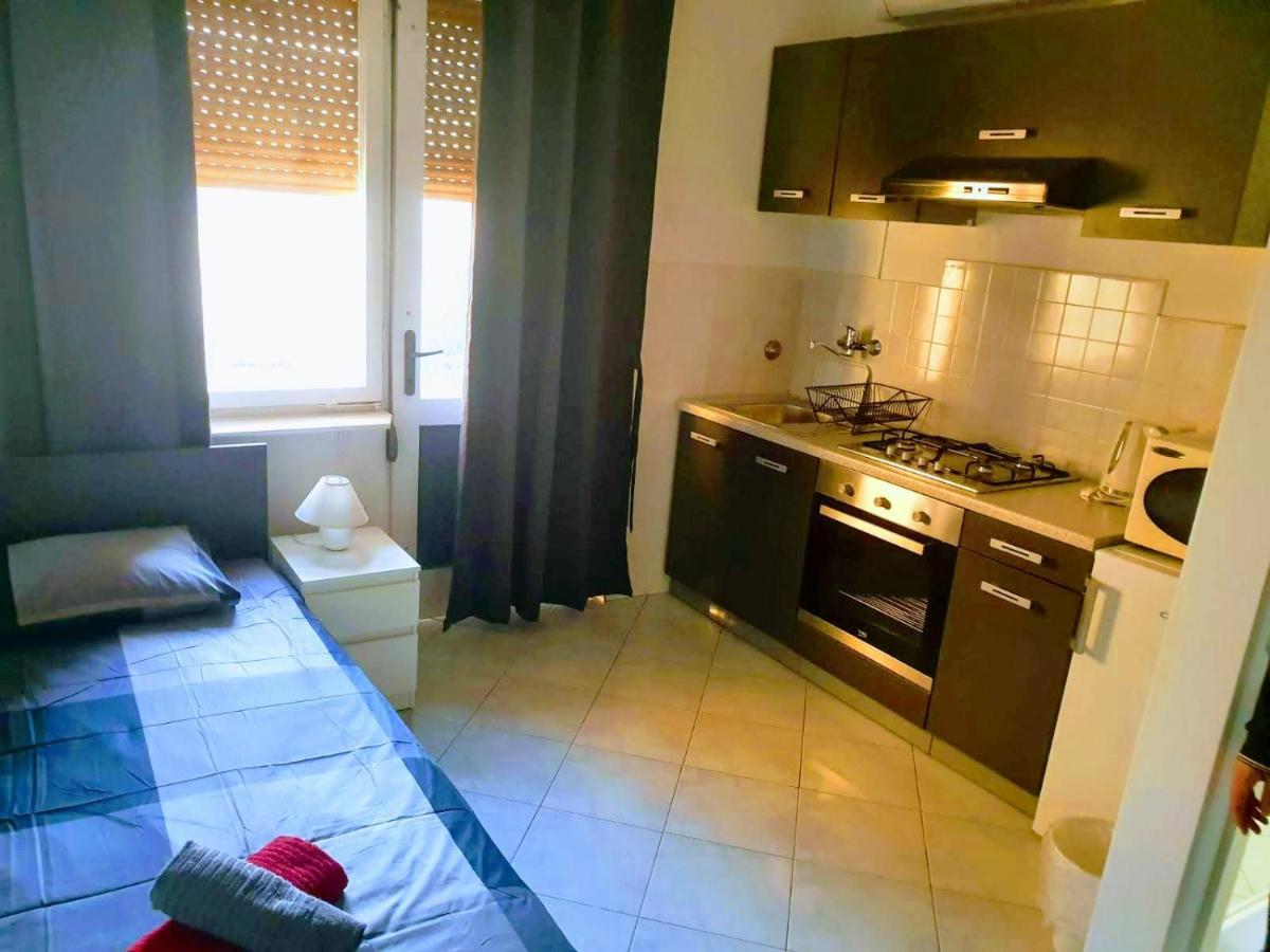 Pula Center Old Town Apartments And Rooms מראה חיצוני תמונה