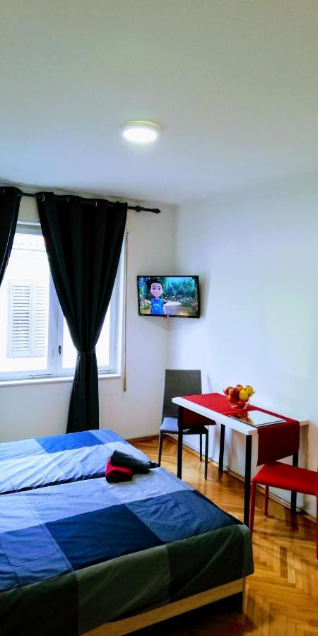 Pula Center Old Town Apartments And Rooms מראה חיצוני תמונה