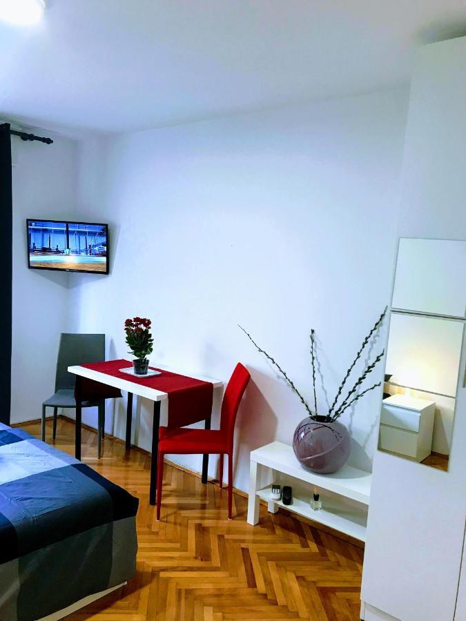 Pula Center Old Town Apartments And Rooms מראה חיצוני תמונה