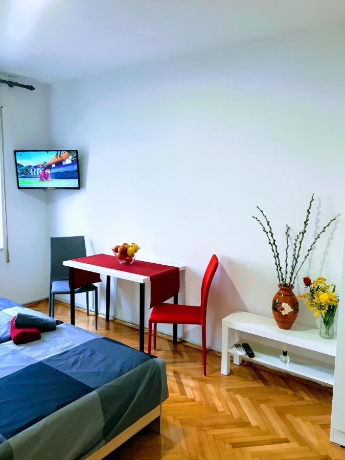 Pula Center Old Town Apartments And Rooms מראה חיצוני תמונה