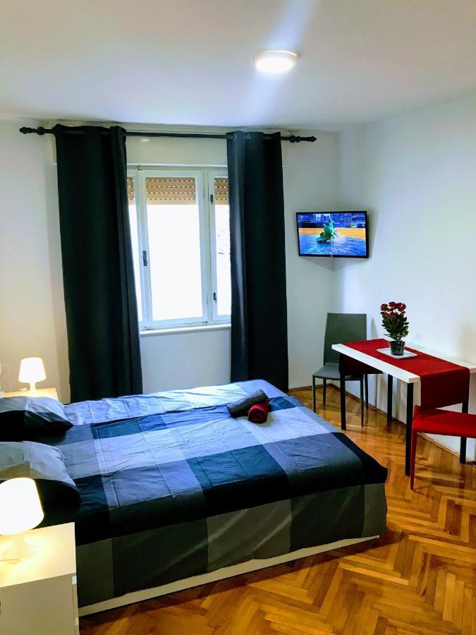 Pula Center Old Town Apartments And Rooms מראה חיצוני תמונה