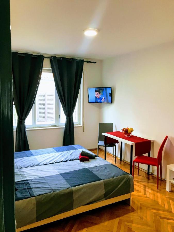 Pula Center Old Town Apartments And Rooms מראה חיצוני תמונה